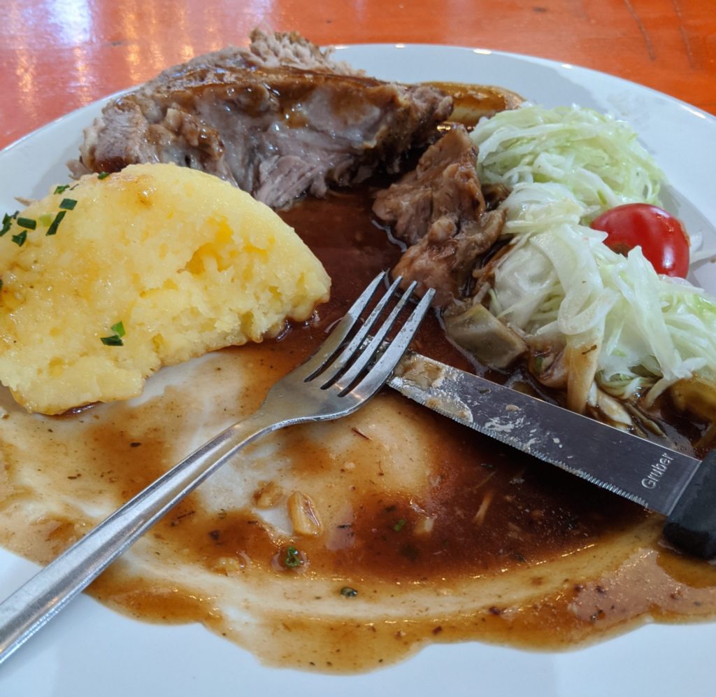 foods to eat in Germany: Schweinebraten