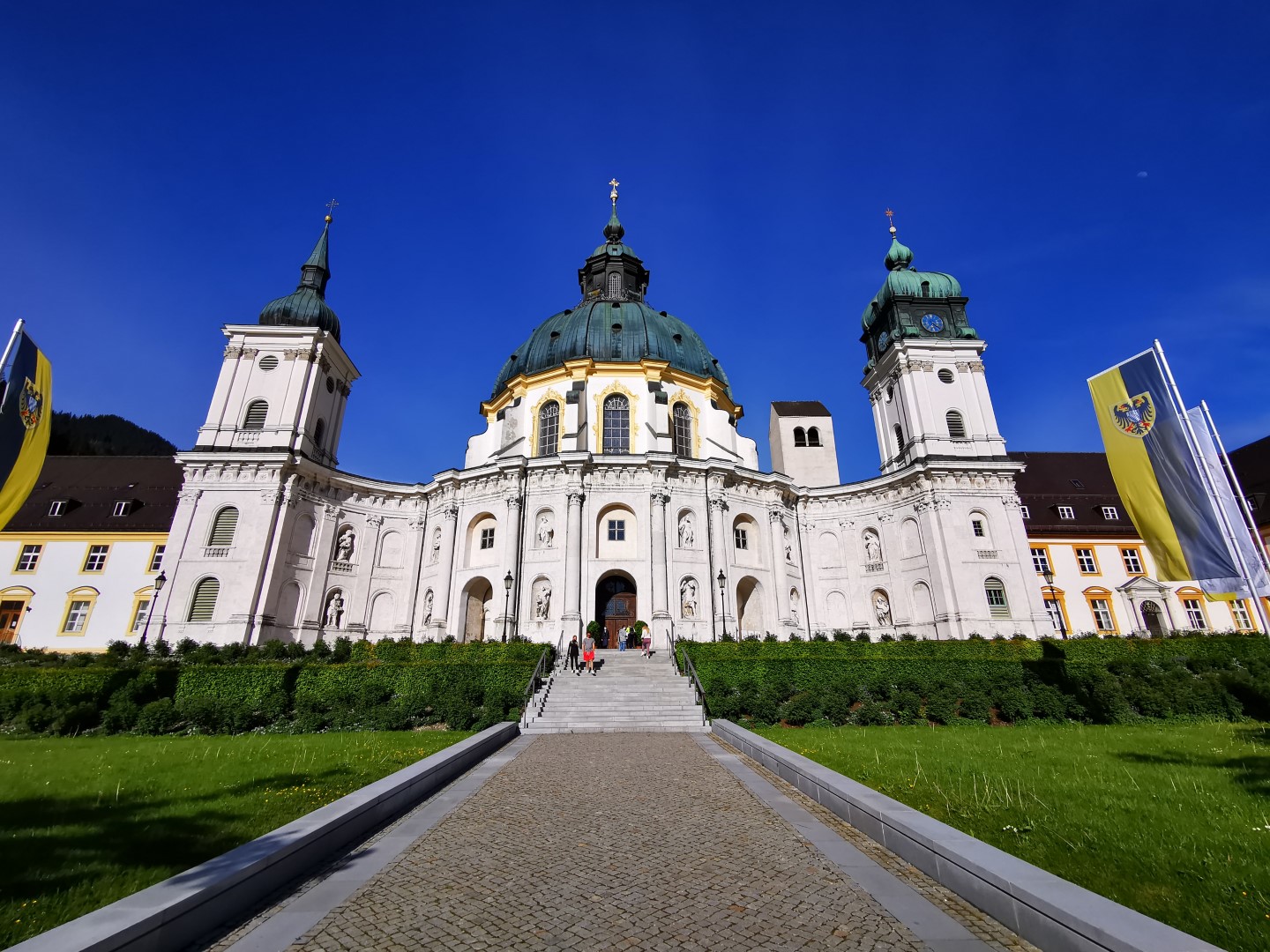 munich day tour: Ettal Monastery