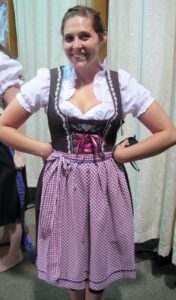 Trachten: The Traditional Outfits for Oktoberfest (And what to wear for ...